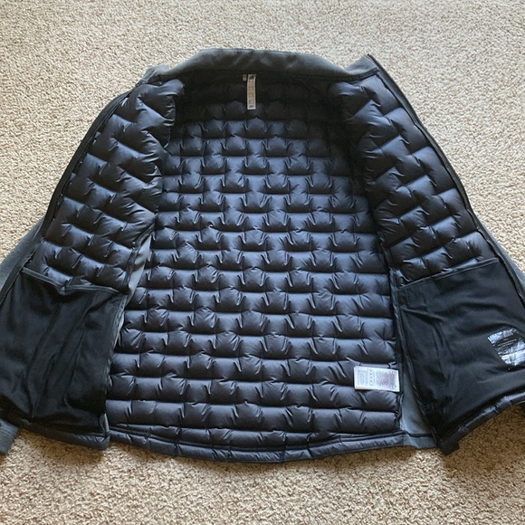 Adidas Men’s Golf Tech Frostguard Recycled Content Down Quilted Insulated Jacket - Picture 7 of 16